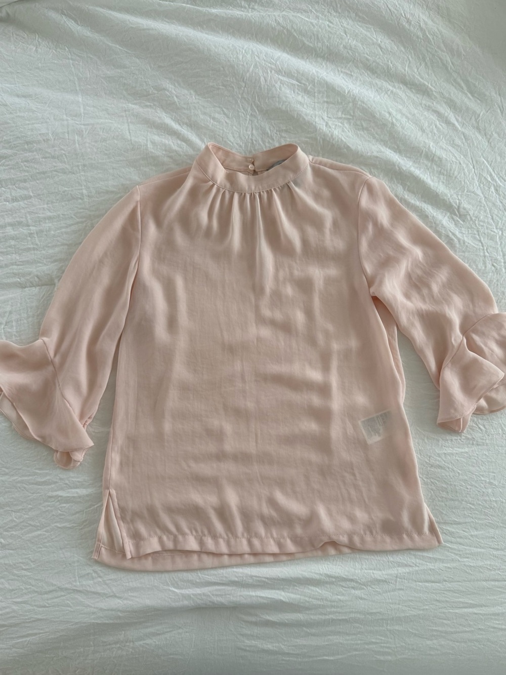 H&M Elegant Women’s Blush Pink Ruffle-Sleeve Top - Picture 2 of 10